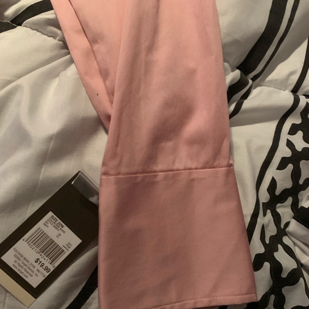 Plus size pink collared button down - Picture 4 of 6